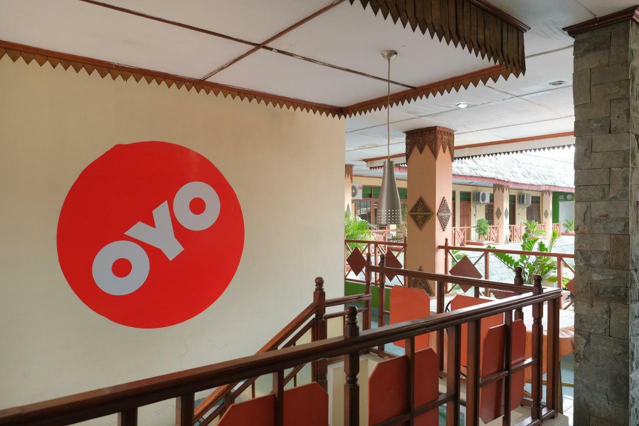 Oyo 585 ホテル ペルウィタ サリ ジョグジャカルタ エクステリア 写真